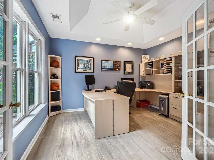 2215 Maycroft Drive, Charlotte, NC 28262.  MLS# CAR4254921, YatesRealty ID 13516. 