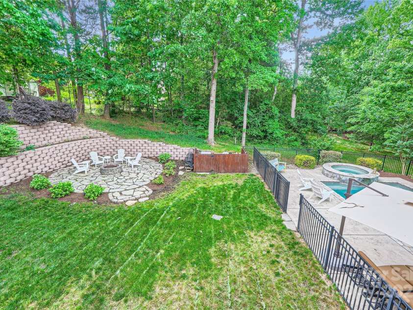 2215 Maycroft Drive, Charlotte, NC 28262.  MLS# CAR4254921, YatesRealty ID 13516. 