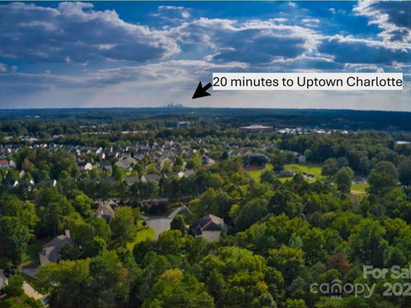 2215 Maycroft Drive, Charlotte, NC 28262.  MLS# CAR4254921, YatesRealty ID 13516. 