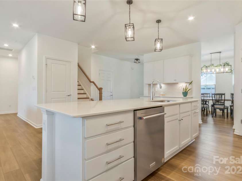 14224 Canemeadow Drive, Charlotte, NC 28278.  MLS# CAR4246314, YatesRealty ID 13517. Lots of storage space. Open floorpan.