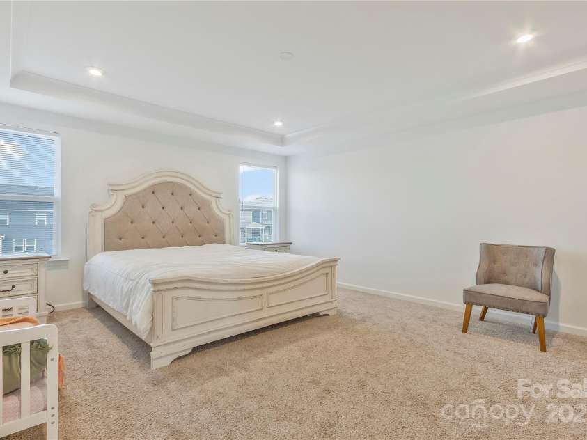 14224 Canemeadow Drive, Charlotte, NC 28278.  MLS# CAR4246314, YatesRealty ID 13517. Primary bedroom is enormous. You could make a sitting area.