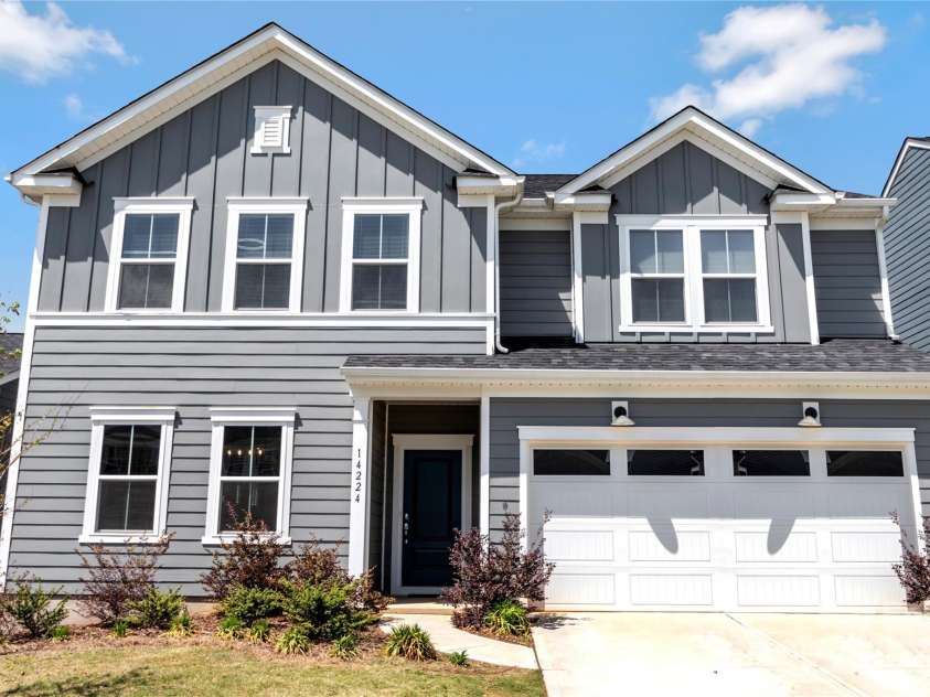 14224 Canemeadow Drive, Charlotte, NC 28278.  MLS# CAR4246314, YatesRealty ID 13517. Welcome home.. come inside.