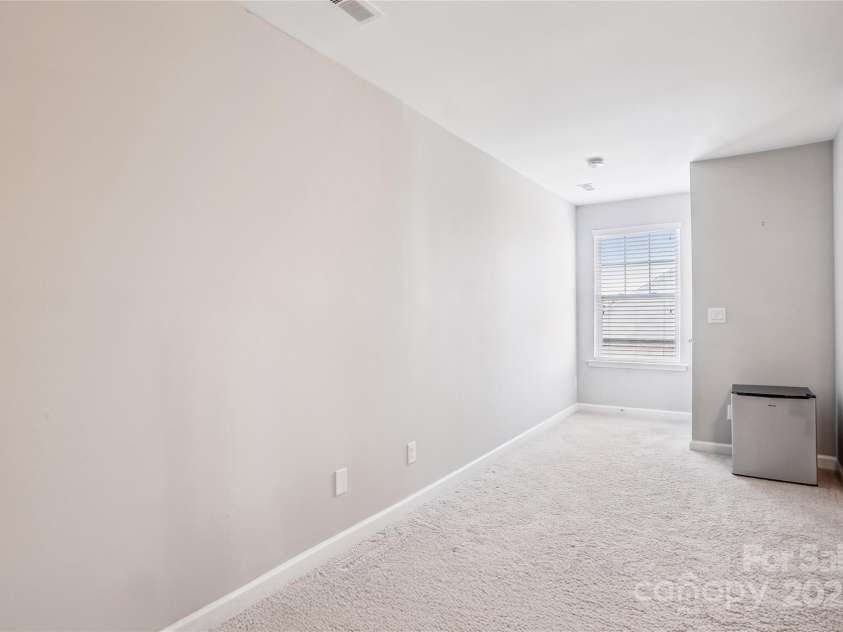 15402 Country Lake Drive, Pineville, NC 28134.  MLS# CAR4242493, YatesRealty ID 13518. 3rd floor bonus