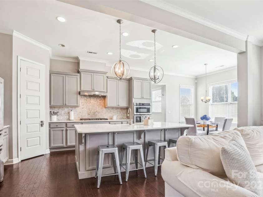 15402 Country Lake Drive, Pineville, NC 28134.  MLS# CAR4242493, YatesRealty ID 13518. 