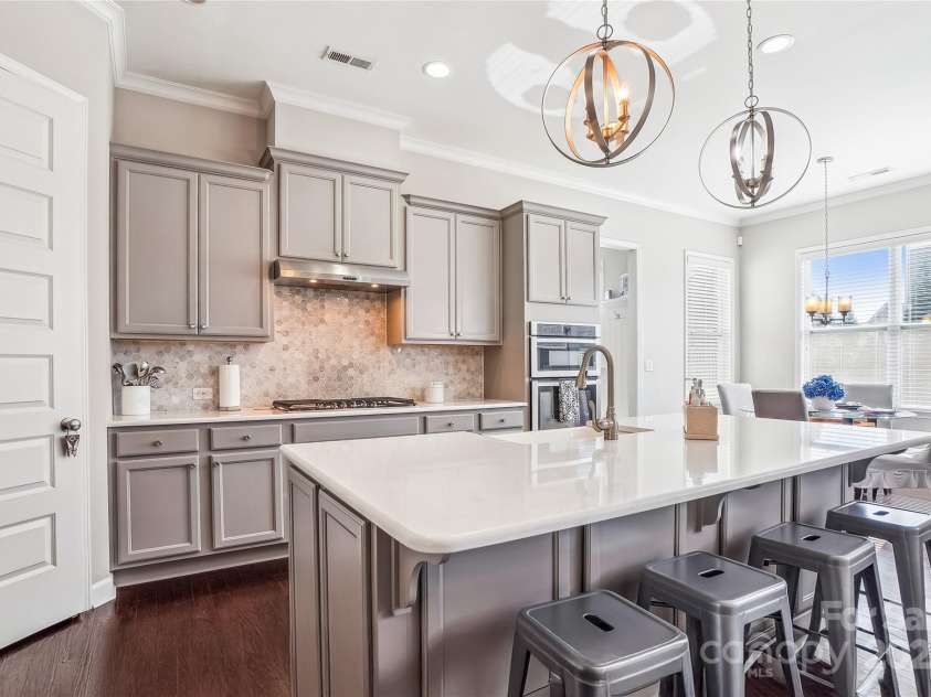 15402 Country Lake Drive, Pineville, NC 28134.  MLS# CAR4242493, YatesRealty ID 13518. 