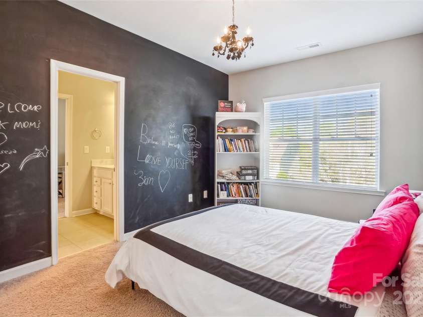 15402 Country Lake Drive, Pineville, NC 28134.  MLS# CAR4242493, YatesRealty ID 13518. 