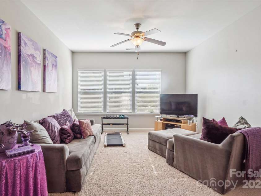 15402 Country Lake Drive, Pineville, NC 28134.  MLS# CAR4242493, YatesRealty ID 13518. 