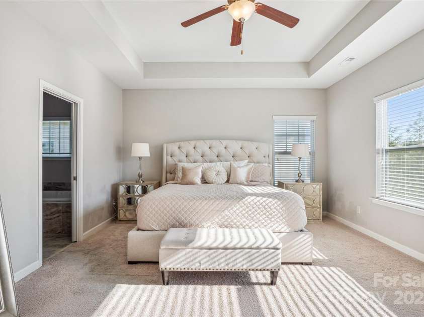 15402 Country Lake Drive, Pineville, NC 28134.  MLS# CAR4242493, YatesRealty ID 13518. Primary suite