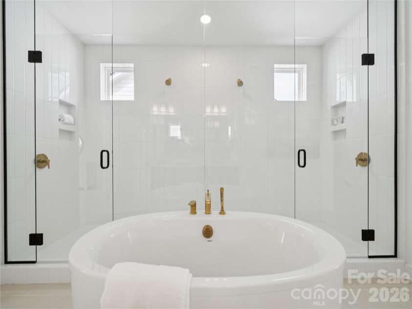 5433 Vernon Ridge Road, Huntersville, NC 28078.  MLS# CAR4371978, YatesRealty ID 13518. 