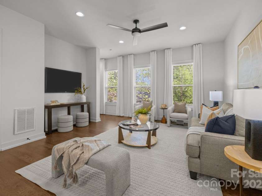 4019 Plaza Row Court, Charlotte, NC 28205.  MLS# CAR4247536, YatesRealty ID 13519. 