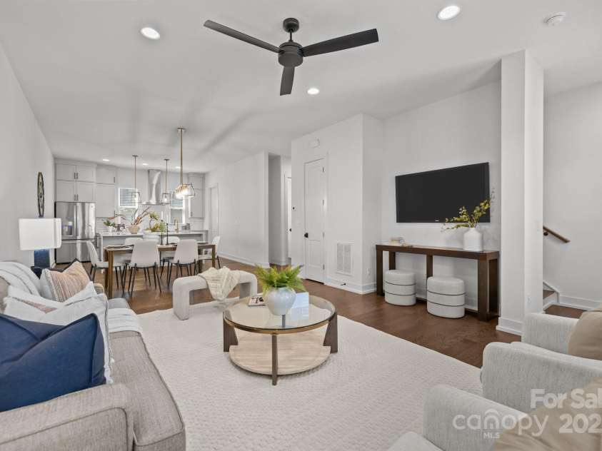 4019 Plaza Row Court, Charlotte, NC 28205.  MLS# CAR4247536, YatesRealty ID 13519. 