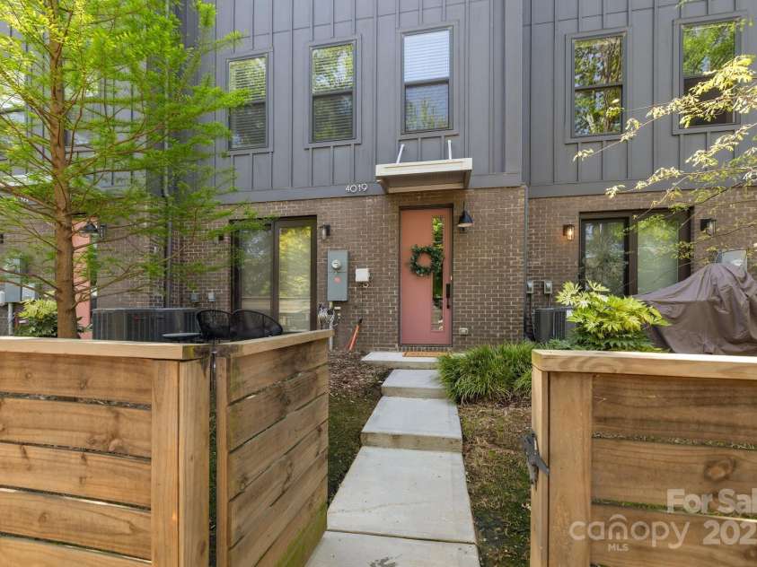 4019 Plaza Row Court, Charlotte, NC 28205.  MLS# CAR4247536, YatesRealty ID 13519. 