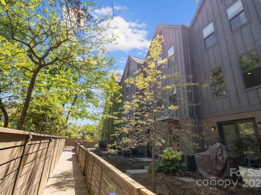 4019 Plaza Row Court, Charlotte, NC 28205.  MLS# CAR4247536, YatesRealty ID 13519. 