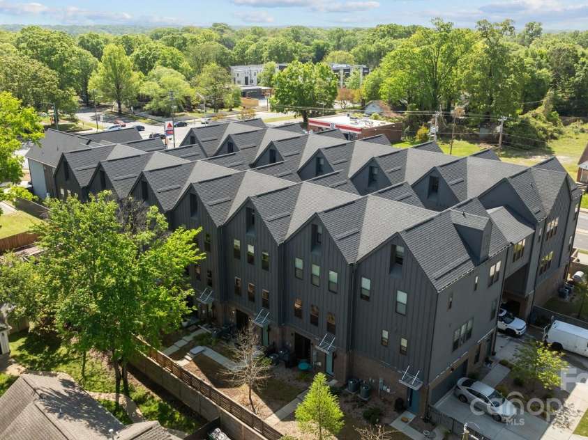4019 Plaza Row Court, Charlotte, NC 28205.  MLS# CAR4247536, YatesRealty ID 13519. 