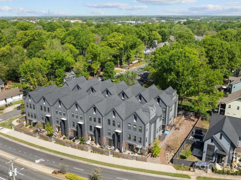 4019 Plaza Row Court, Charlotte, NC 28205.  MLS# CAR4247536, YatesRealty ID 13519. 