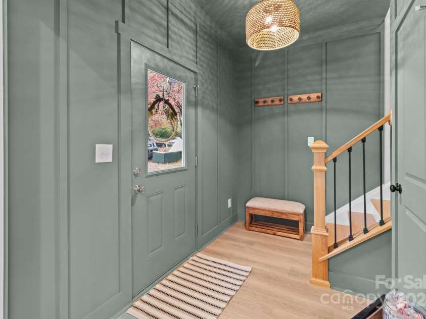 310 New Bern Avenue, Statesville, NC 28677.  MLS# CAR4120279, YatesRealty ID 1352. 