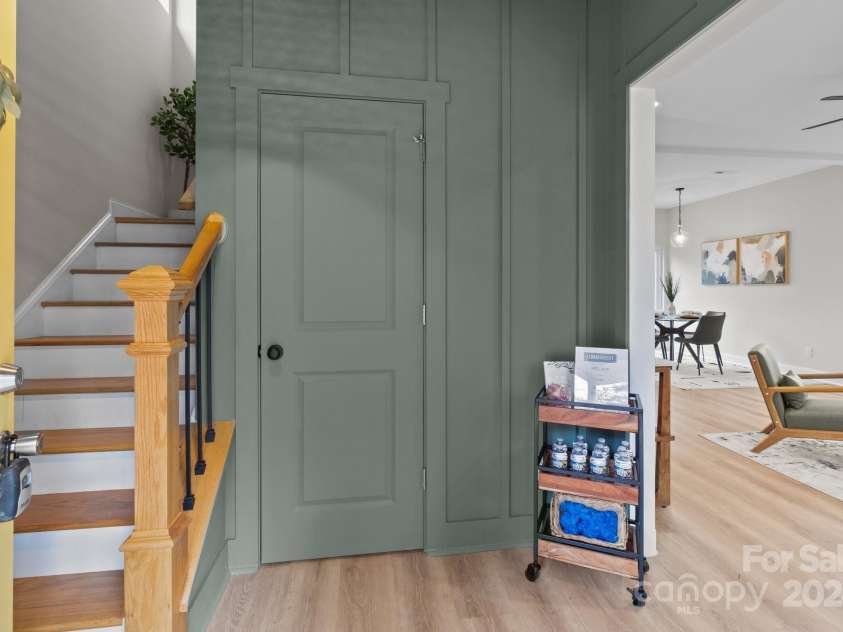 310 New Bern Avenue, Statesville, NC 28677.  MLS# CAR4120279, YatesRealty ID 1352. Welcome Home