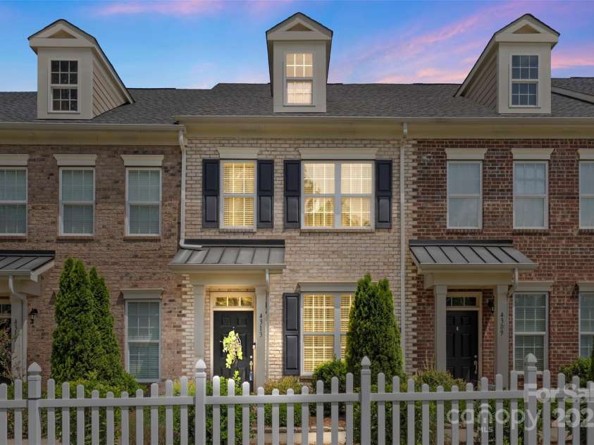 4313 Courtly Lane, Belmont, NC 28012.  MLS# CAR4256513, YatesRealty ID 13520. 