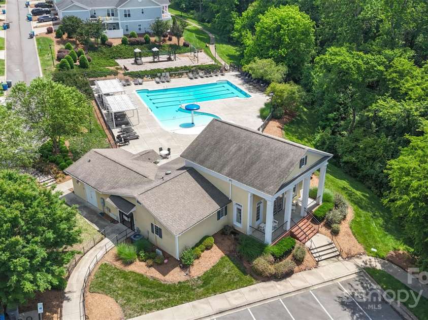 4313 Courtly Lane, Belmont, NC 28012.  MLS# CAR4256513, YatesRealty ID 13520. 