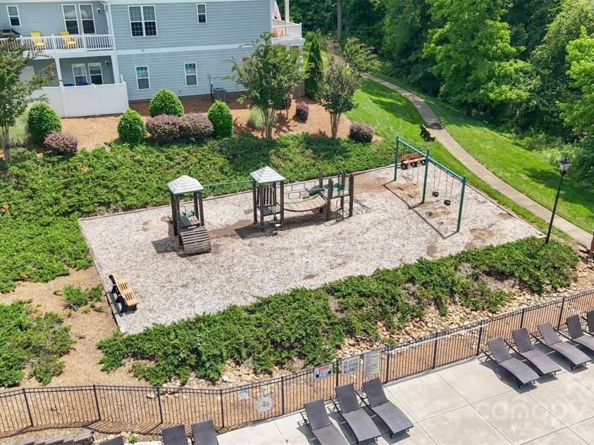 4313 Courtly Lane, Belmont, NC 28012.  MLS# CAR4256513, YatesRealty ID 13520. 