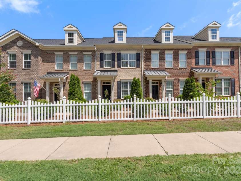 4313 Courtly Lane, Belmont, NC 28012.  MLS# CAR4256513, YatesRealty ID 13520. 