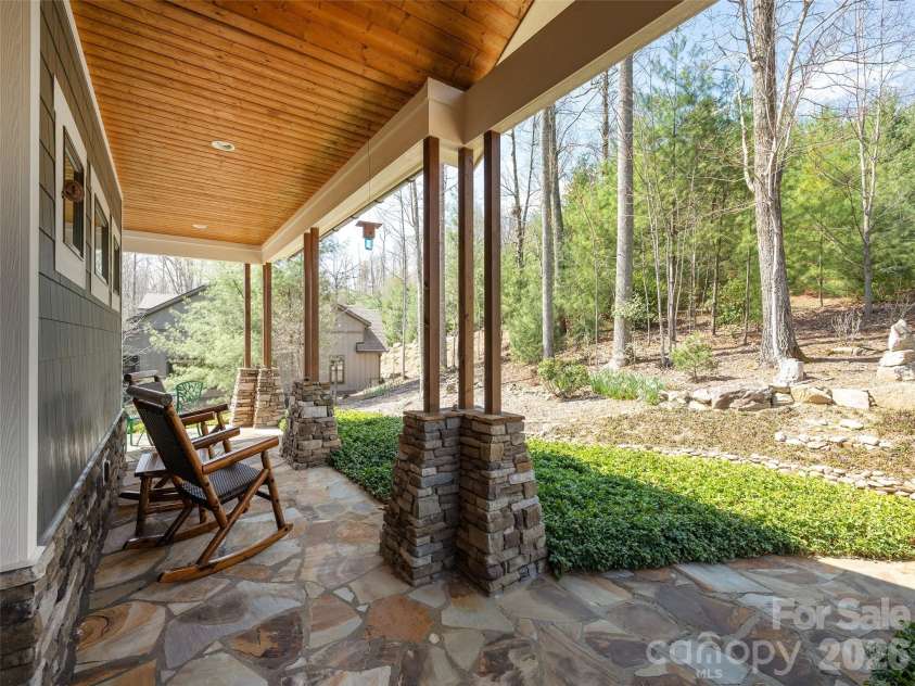 72 Dusky Court, Hendersonville, NC 28739.  MLS# CAR4372046, YatesRealty ID 13520. 