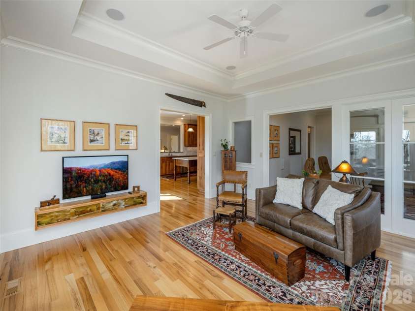 72 Dusky Court, Hendersonville, NC 28739.  MLS# CAR4372046, YatesRealty ID 13520. 