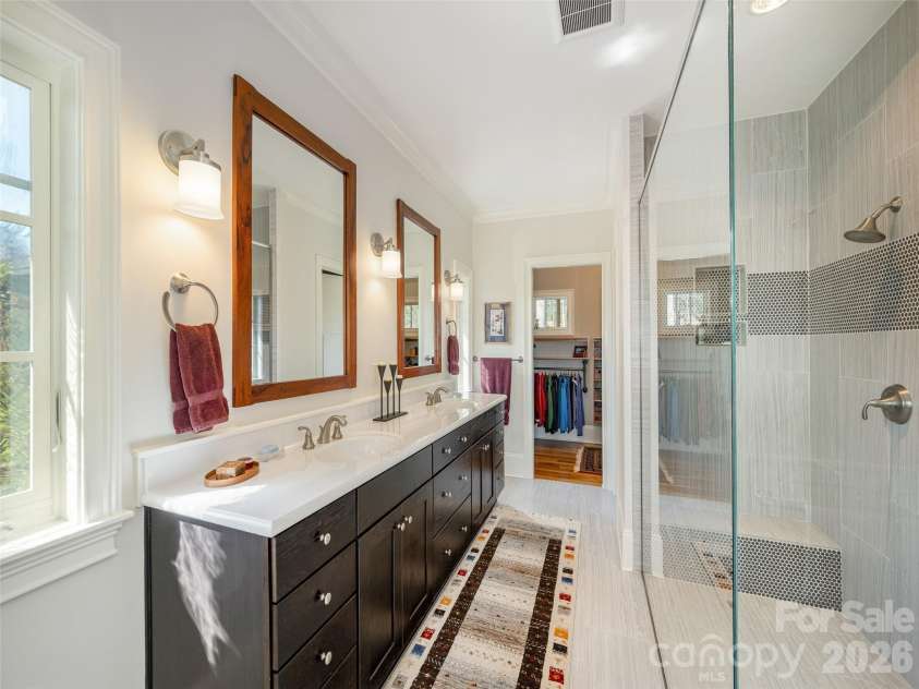 72 Dusky Court, Hendersonville, NC 28739.  MLS# CAR4372046, YatesRealty ID 13520. 