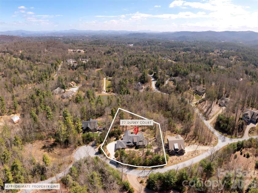 72 Dusky Court, Hendersonville, NC 28739.  MLS# CAR4372046, YatesRealty ID 13520. 