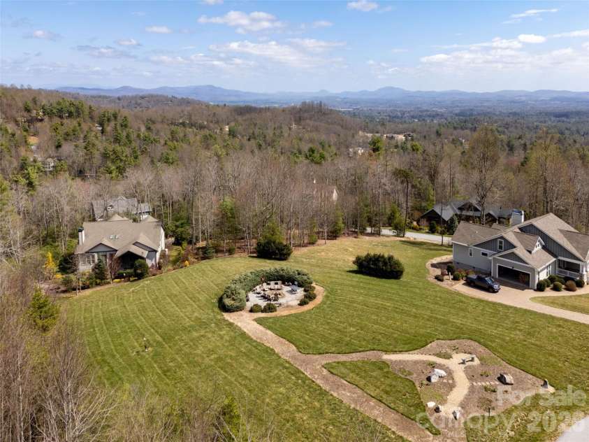 72 Dusky Court, Hendersonville, NC 28739.  MLS# CAR4372046, YatesRealty ID 13520. 