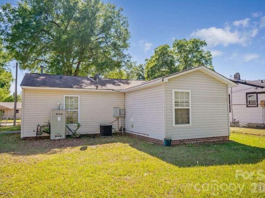 459 Summit Street, Rock Hill, SC 29730.  MLS# CAR4365487, YatesRealty ID 13521. 