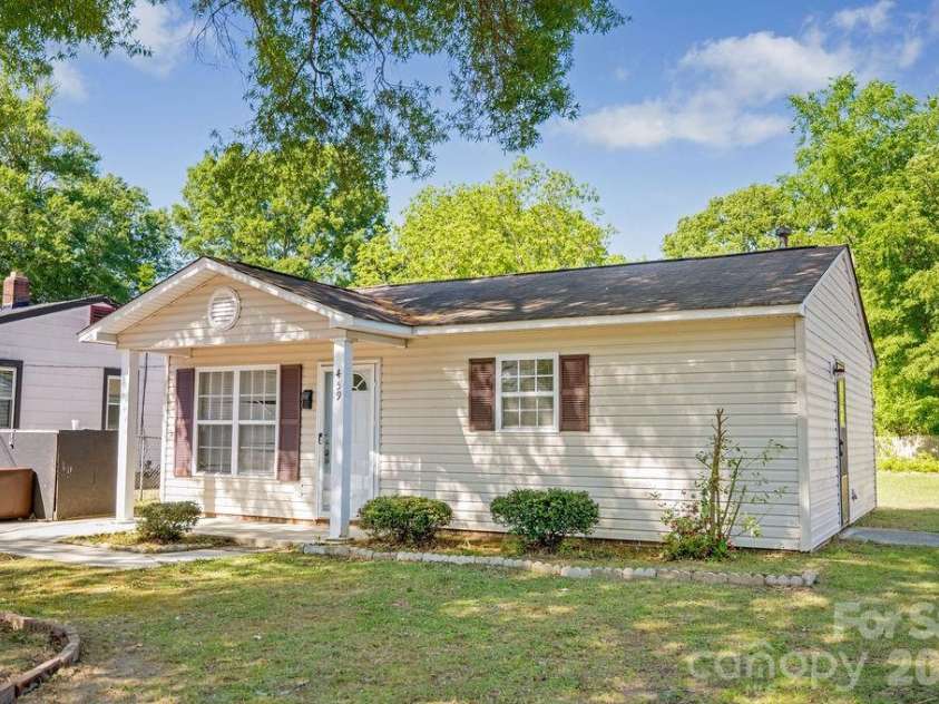 459 Summit Street, Rock Hill, SC 29730.  MLS# CAR4365487, YatesRealty ID 13521. 