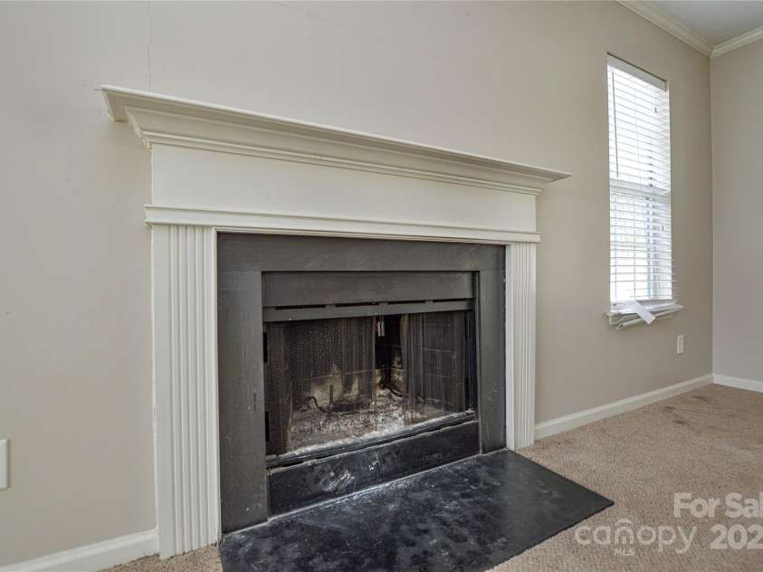 6020 Running Deer Road, Charlotte, NC 28214.  MLS# CAR4242567, YatesRealty ID 13521. 