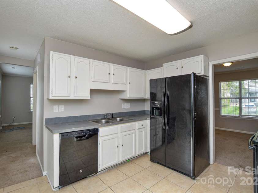 6020 Running Deer Road, Charlotte, NC 28214.  MLS# CAR4242567, YatesRealty ID 13521. 