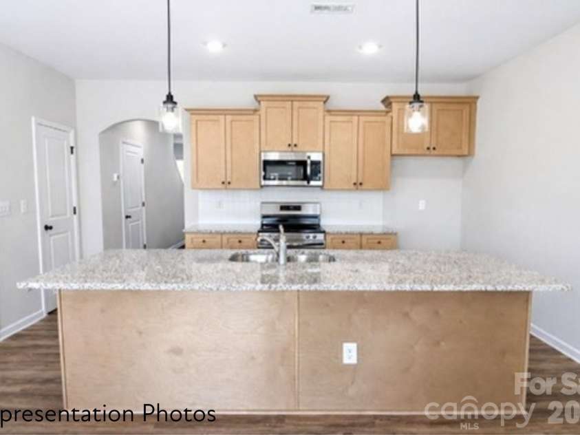 5925 Wallace Avenue, Charlotte, NC 28227.  MLS# CAR4372085, YatesRealty ID 13523. 
