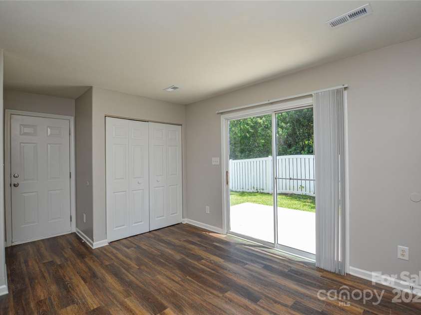 7311 Fig Lane, Charlotte, NC 28215.  MLS# CAR4257261, YatesRealty ID 13523. 