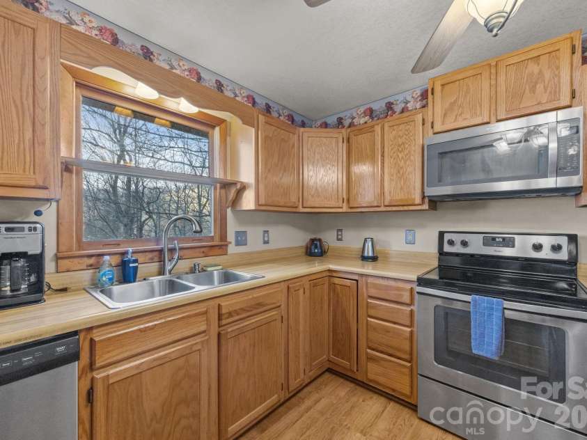 959 Plott Balsam Road, Maggie Valley, NC 28751.  MLS# CAR4372088, YatesRealty ID 13524. 