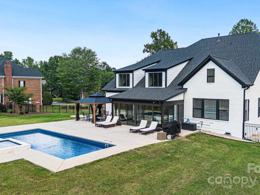 2854 Harlinsdale Drive, Rock Hill, SC 29732.  MLS# CAR4254467, YatesRealty ID 13525. 