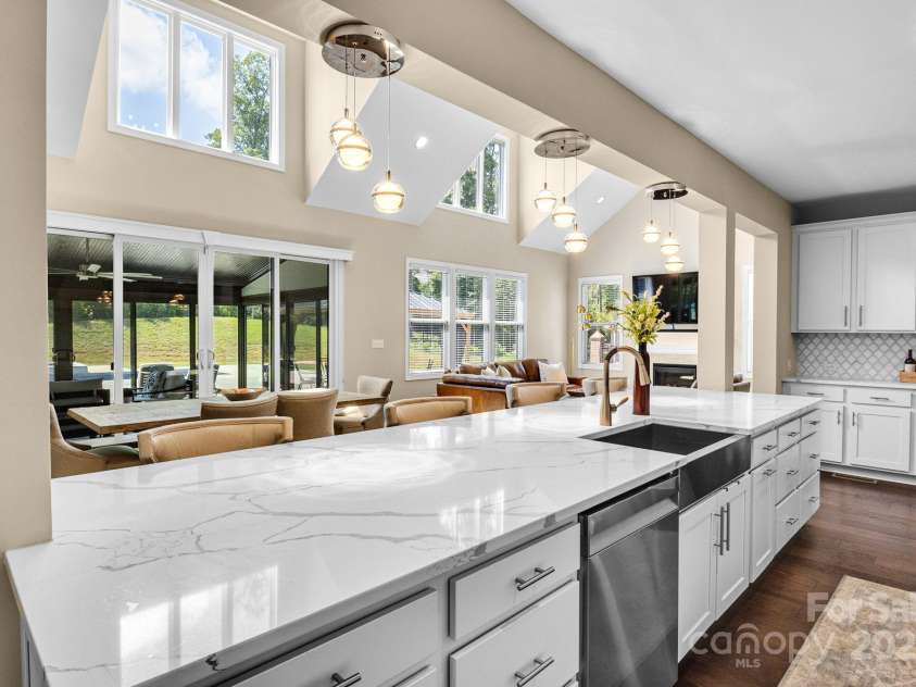 2854 Harlinsdale Drive, Rock Hill, SC 29732.  MLS# CAR4254467, YatesRealty ID 13525. 