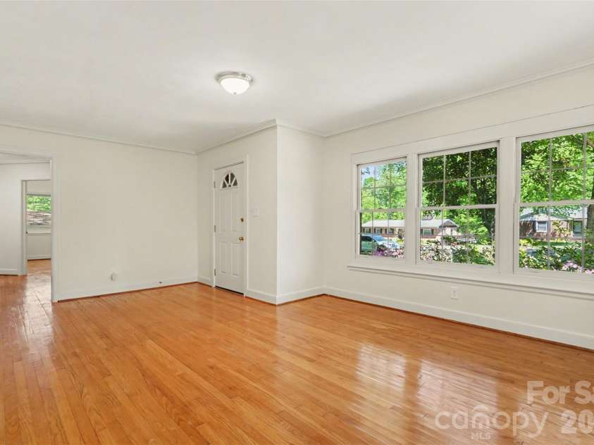 804 Phillips Street, Shelby, NC 28150.  MLS# CAR4367322, YatesRealty ID 13526. Non-staged living room