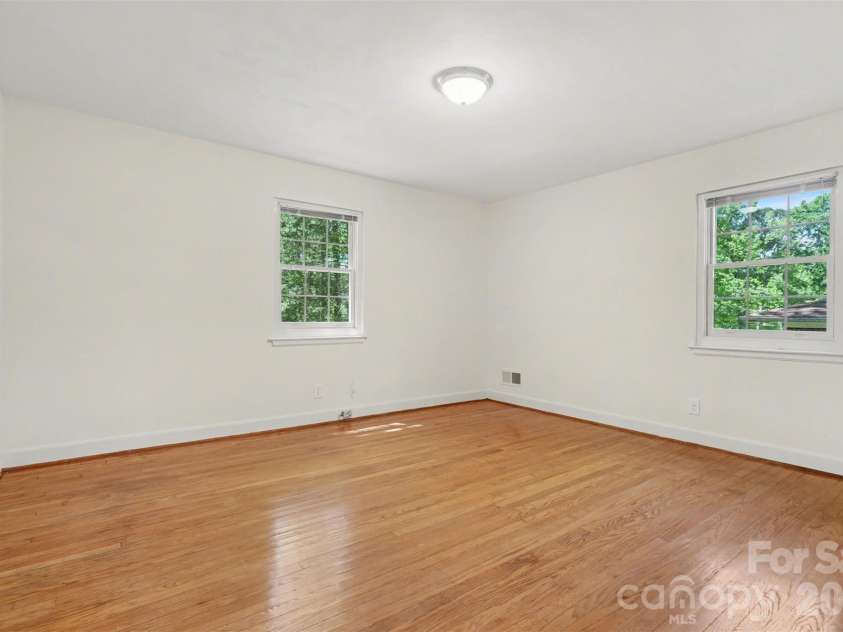 804 Phillips Street, Shelby, NC 28150.  MLS# CAR4367322, YatesRealty ID 13526. Non-staged primary bedroom