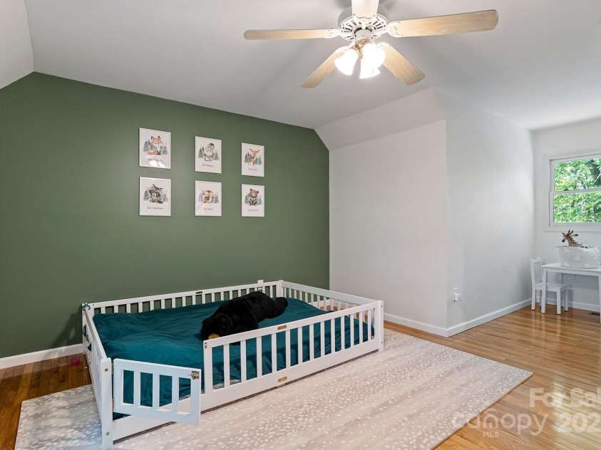 133 Bennett Road, Candler, NC 28715.  MLS# CAR4259919, YatesRealty ID 13529. 