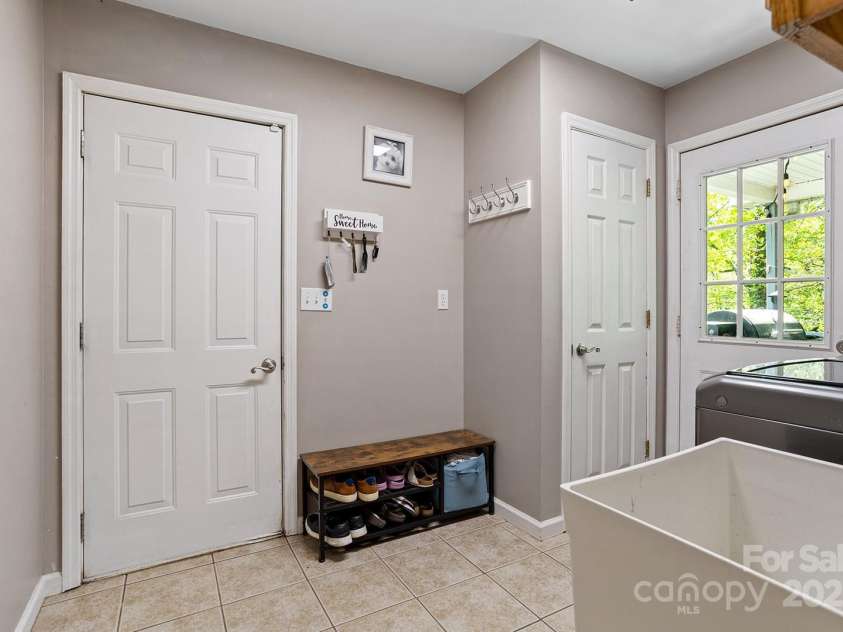 133 Bennett Road, Candler, NC 28715.  MLS# CAR4259919, YatesRealty ID 13529. 