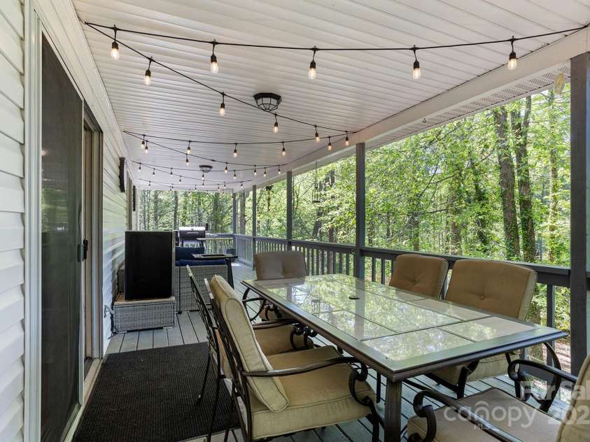 133 Bennett Road, Candler, NC 28715.  MLS# CAR4259919, YatesRealty ID 13529. 