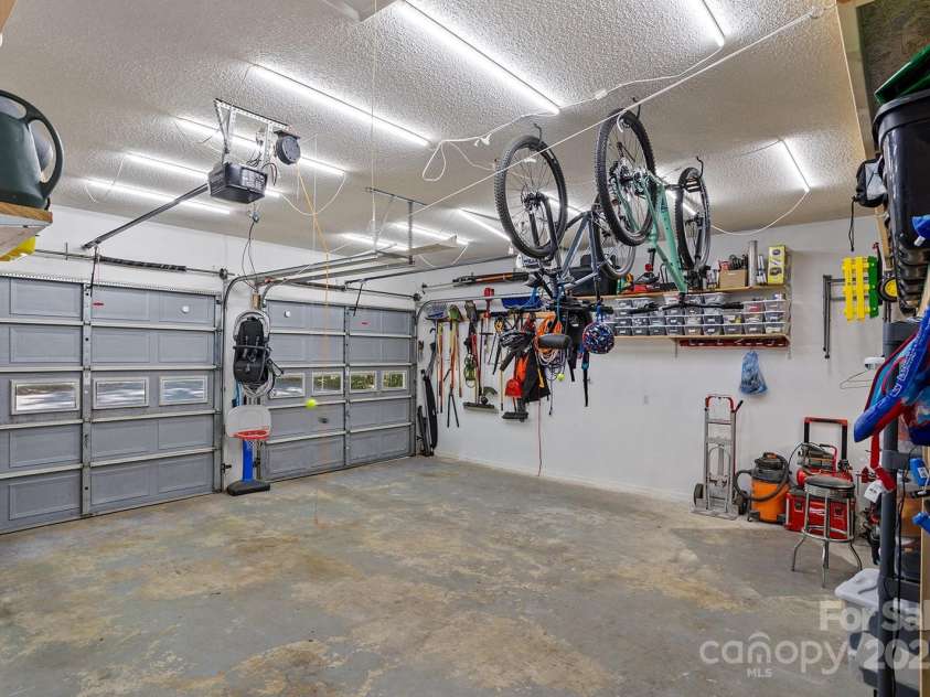 133 Bennett Road, Candler, NC 28715.  MLS# CAR4259919, YatesRealty ID 13529. 