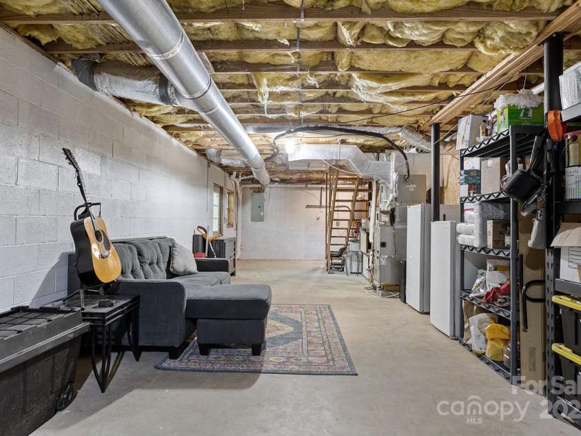 133 Bennett Road, Candler, NC 28715.  MLS# CAR4259919, YatesRealty ID 13529. 