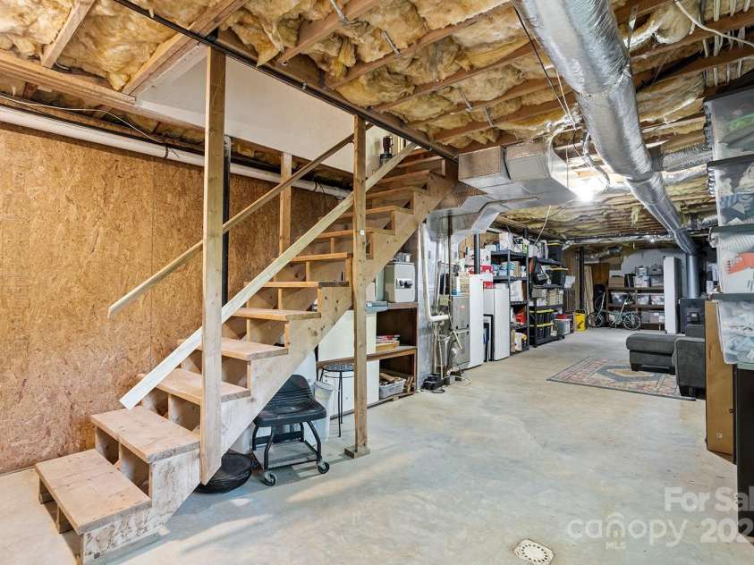 133 Bennett Road, Candler, NC 28715.  MLS# CAR4259919, YatesRealty ID 13529. 