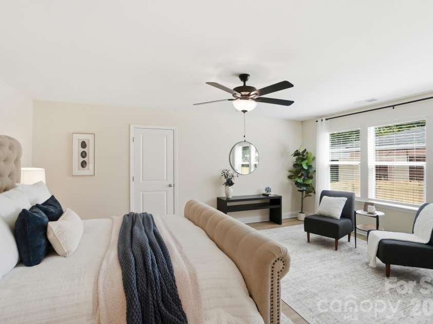 1914 Irma Street, Charlotte, NC 28216.  MLS# CAR4369458, YatesRealty ID 13529. 