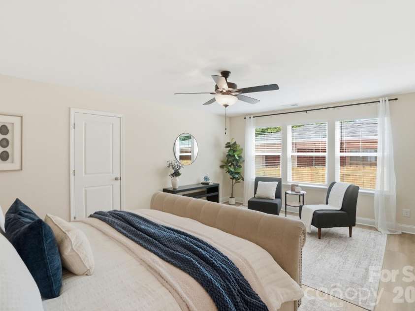 1914 Irma Street, Charlotte, NC 28216.  MLS# CAR4369458, YatesRealty ID 13529. 