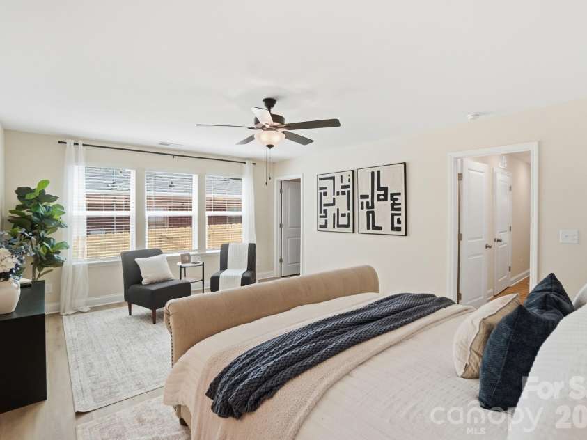 1914 Irma Street, Charlotte, NC 28216.  MLS# CAR4369458, YatesRealty ID 13529. 